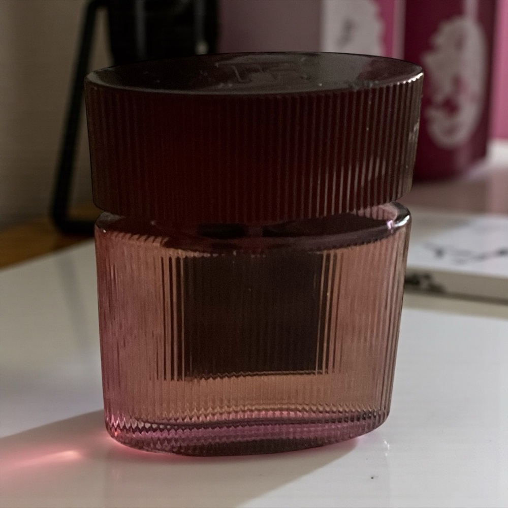 Tom Ford Cafe Rose Eau de Parfum Spray 1.0 fl oz. - Picture 4 of 4